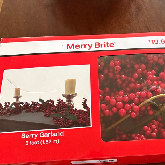 Hobby Lobby Red Berry Garland - Picture 2 of 5